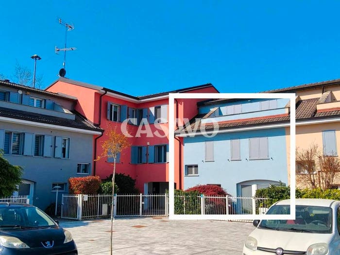 Casa quadrilocale in vendita in Via delle Gardenie, Villaggi, Castelletto Sopra Ticino