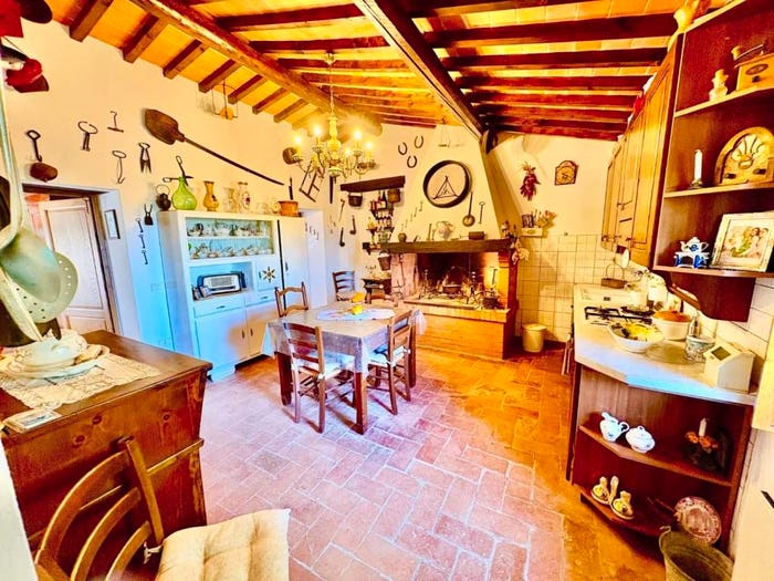 Appartamento trilocale in vendita in Via Palagio, Montaione
