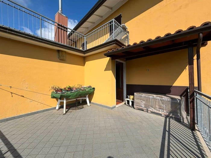 Casa con 6 locali in vendita in Fivizzano