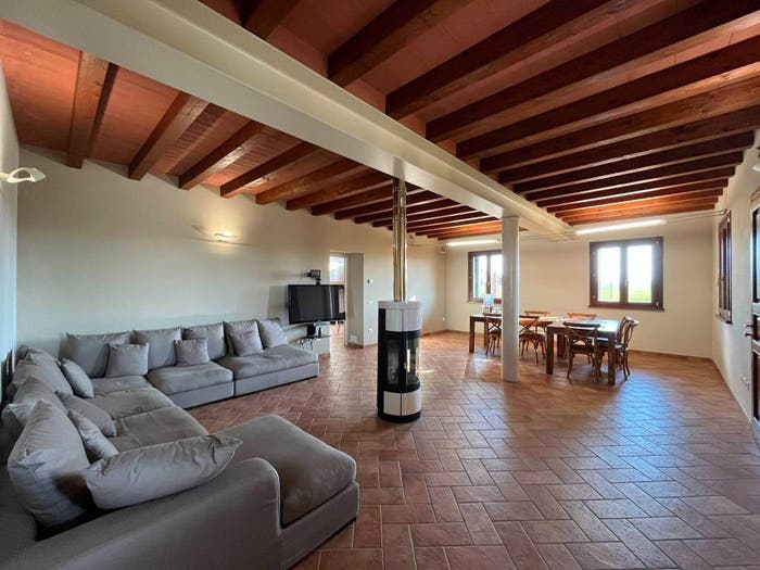 Casa con 6 locali in vendita in Via Camillo Benso di Cavour, Centro, Fidenza