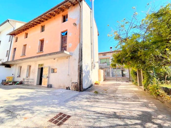 Casa quadrilocale in vendita in Via a Manzoni, Basiliano Vissandone, Basiliano