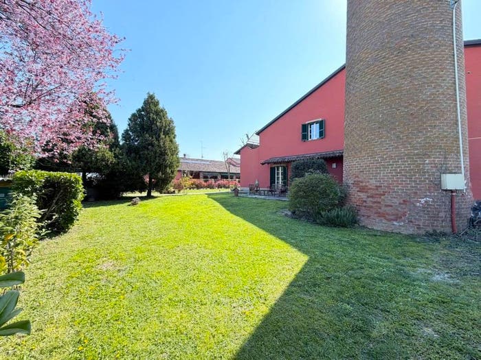 Casa con 6 locali in vendita in Località Molinazzo di Sopra, Gossolengo
