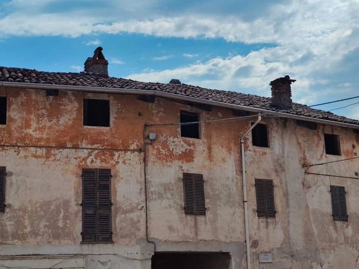 Casa con 6 locali in vendita in Via Fiera, Buronzo