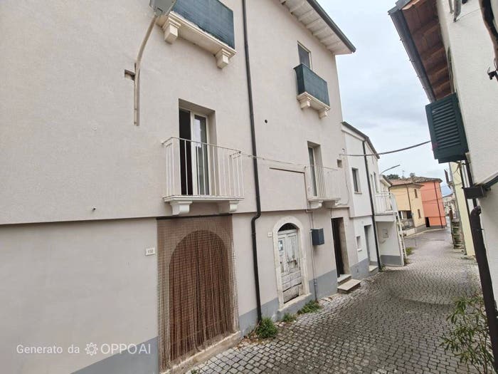 Casa bilocale in vendita in Corso Giuseppe Garibaldi, Raiano