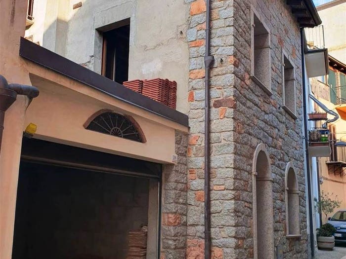Casa quadrilocale in vendita in Via Indipendenza, Centro, Lanusei
