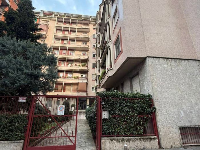 Appartamento con 5 locali in vendita in Via Tito Vignoli, Giambellino, Milano