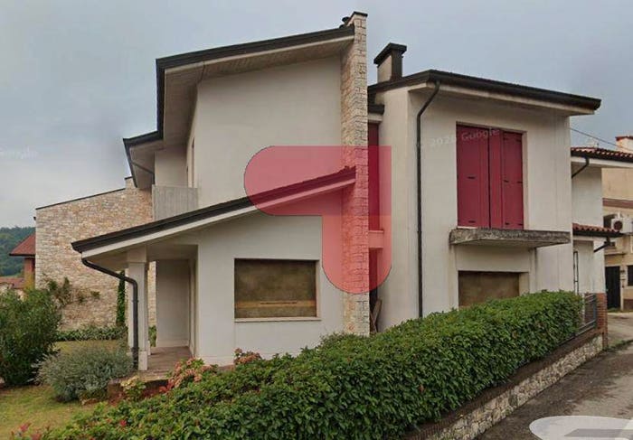 Casa quadrilocale in vendita in via casteneda, Centro, Arzignano