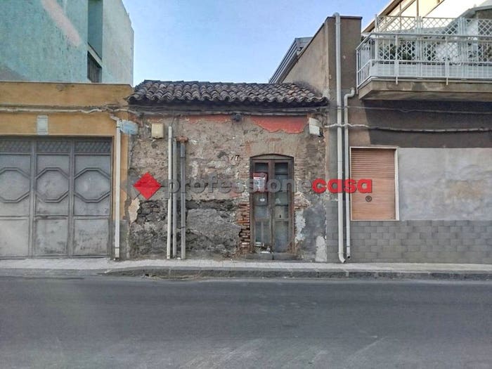 Casa trilocale in vendita in Via Garibaldi, Centro, Misterbianco