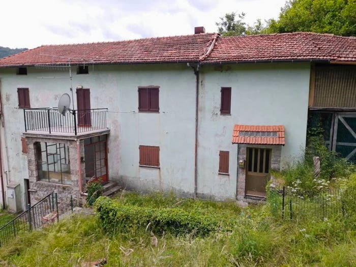 Casa con 6 locali in vendita in Loc Barcaggio, Centro, Fontanigorda