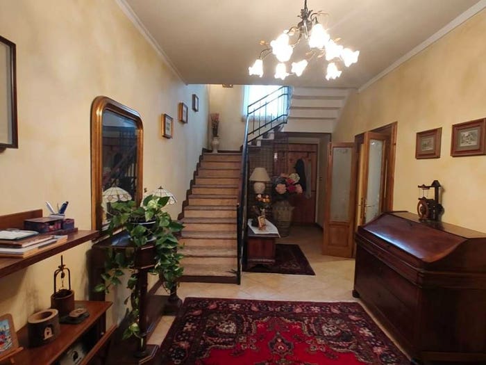 Casa con 6 locali in vendita in Via novembre, Centro, Quistello