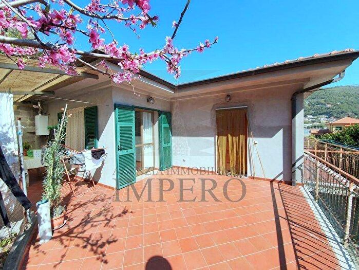 Casa con 6 locali in vendita in Corso della Repubblica, Centro, Camporosso