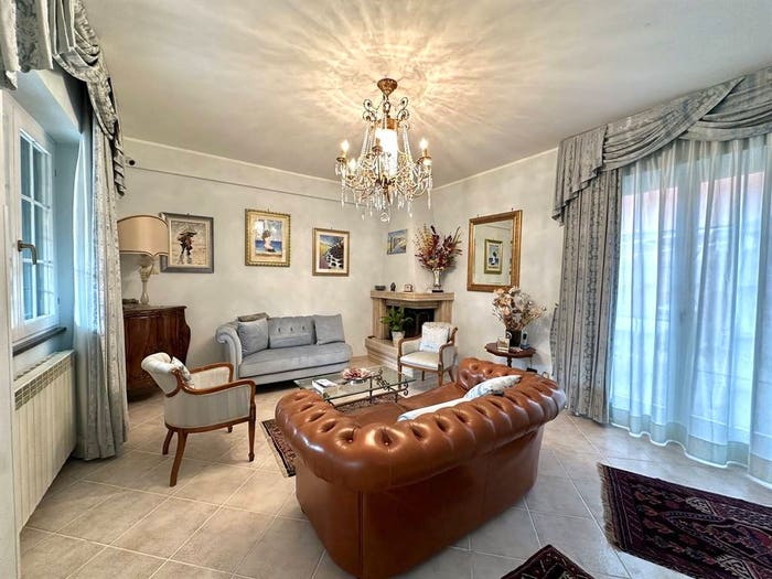 Casa con 5 locali in vendita in Via Lago di Nemi, Laghetto, Monte Compatri