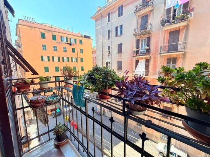 Appartamento quadrilocale in vendita in Via Casata Centuriona, Marassi, Genova