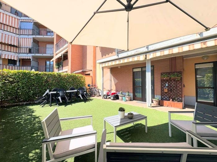 Appartamento trilocale in vendita in Via Umberto Saba, Centro, La Loggia