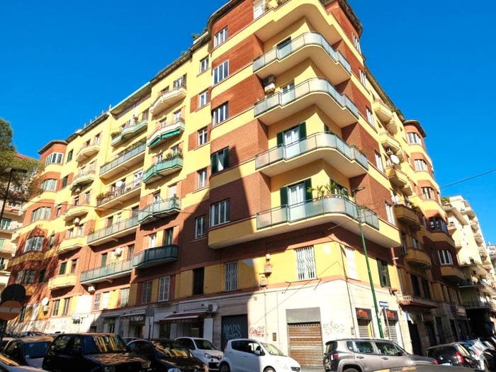 Appartamento quadrilocale in vendita in Via Nicola Antonio Porpora, Arenella, Napoli