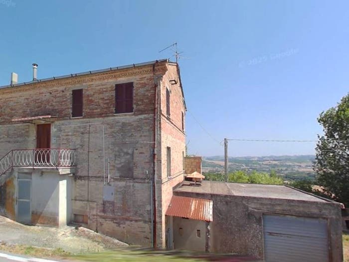 Appartamento con 5 locali in vendita in Via Logognano, Rapagnano