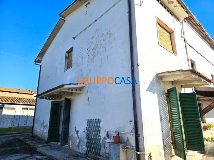 Casa quadrilocale in vendita in Via del Valico, Altopascio Centro, Altopascio