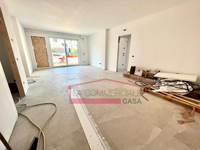 Appartamento con 5 locali in vendita in Piazza Pio X, Centro, Mogliano Veneto