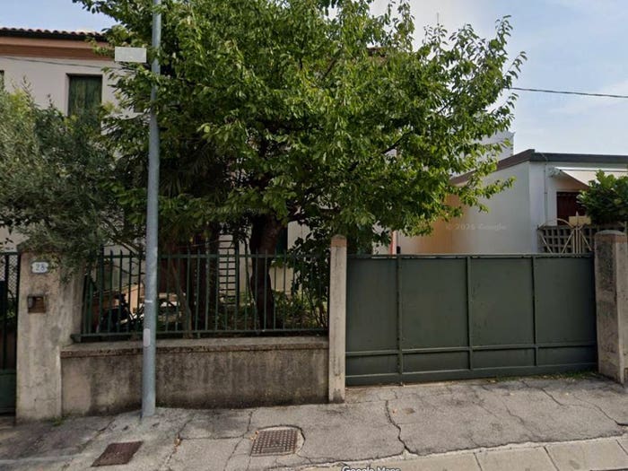 Casa con 6 locali in vendita in Via Citolo da Perugia, Piazza Mazzini Ospedale Militare, Padova