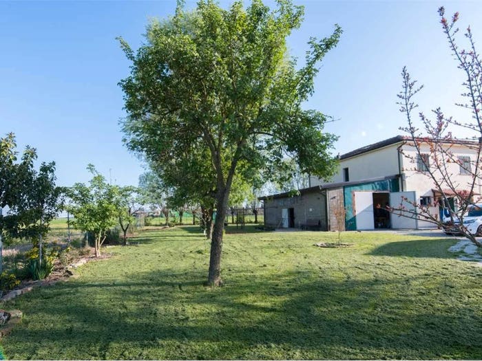 Casa con 6 locali in vendita in via casoni, Budrio