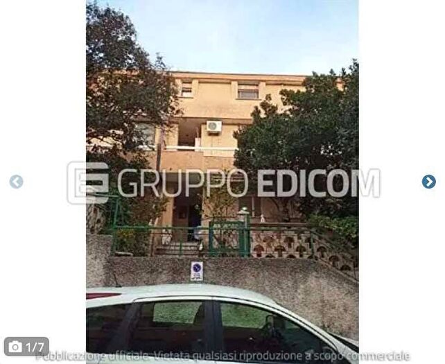 Casa con 6 locali in vendita in Viale Cassiodoro, Santa Maria, Catanzaro