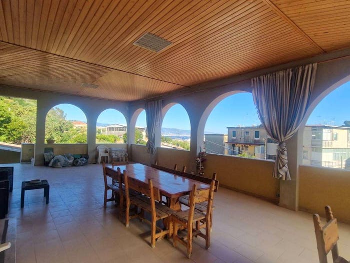 Appartamento quadrilocale in vendita in Salita Tremonti in Tre Monti, Giostra, Messina