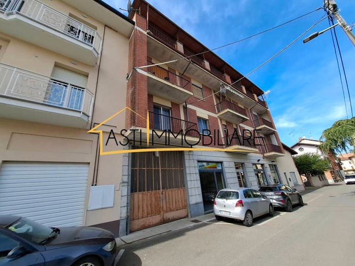 Casa con 6 locali in vendita in Via Nicola Sardi, Centro, Rocchetta Tanaro