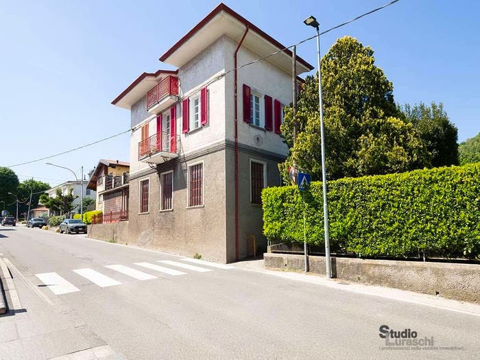 Casa con 6 locali in vendita in Via Lecco, Centro, Galbiate