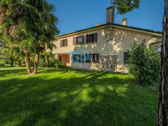 Casa con 6 locali in vendita in Via Novembre, Pezzan, Carbonera