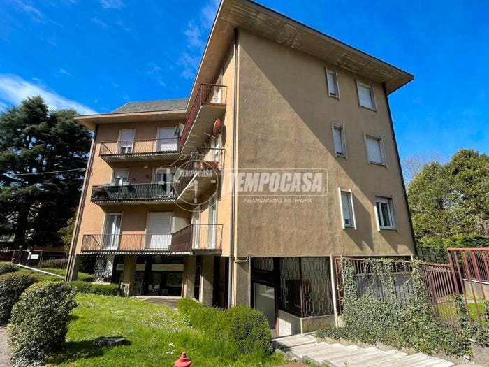 Appartamento trilocale in vendita in Via General Cadorna, Malnate