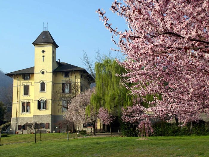 Casa con 6 locali in vendita in Via Sotto Serra, Serralunga di Crea
