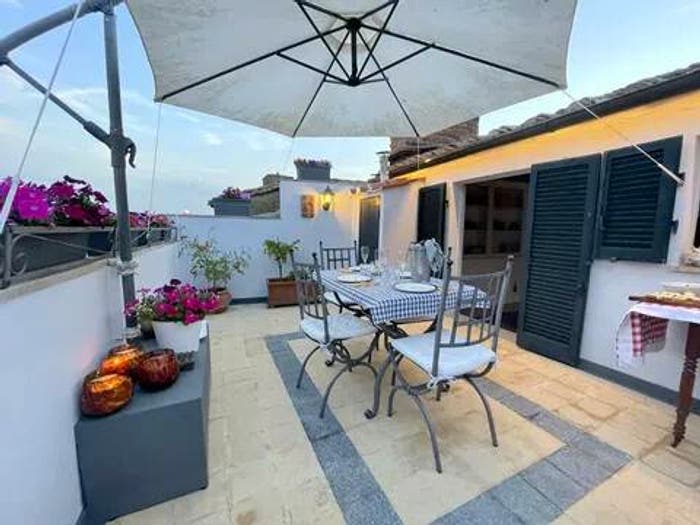 Appartamento con 5 locali in vendita in Via Ghini No Number, Centro, Cortona