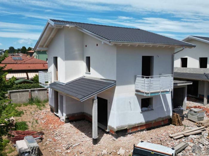 Casa quadrilocale in vendita in Via Francesco Petrarca, Centro, Castiglione Olona