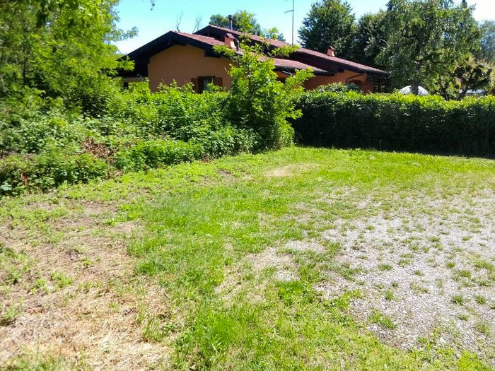 Casa quadrilocale in vendita in Via dei Bernasc, Comabbio
