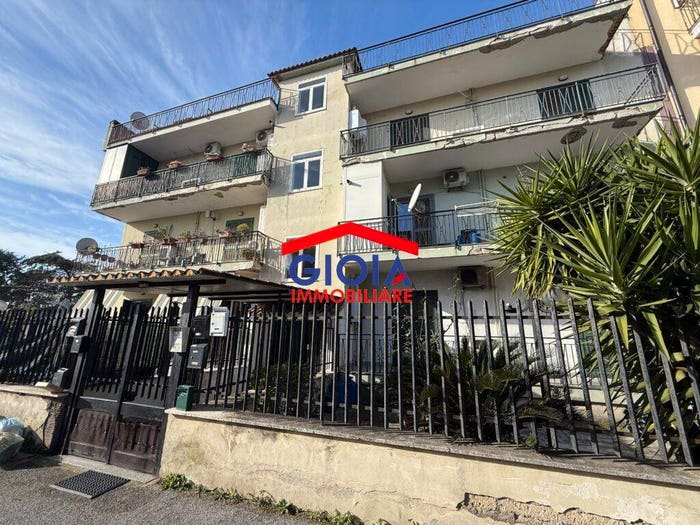 Appartamento con 5 locali in vendita in Viale dei Pini Nord, Varcaturo, Giugliano in Campania