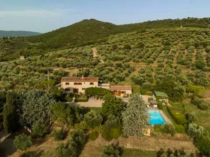 Casa con 6 locali in vendita in Località Ossaia No Number, Cortona