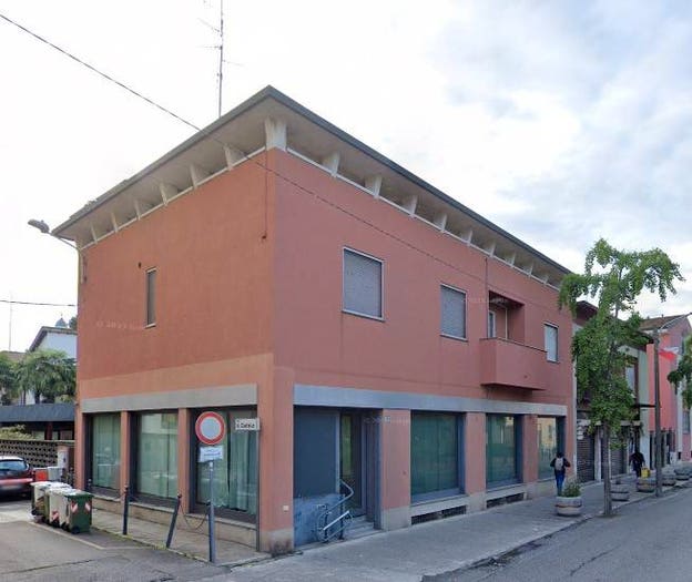 Casa con 6 locali in vendita in Via Roma, Centro, Locate di Triulzi