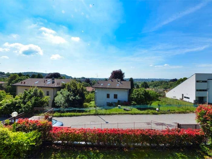 Appartamento quadrilocale in vendita in Capiago Intimiano Olmeda, Capiago Intimiano
