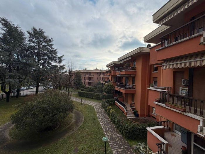 Appartamento con 6 locali in vendita in Piazza, Gussago