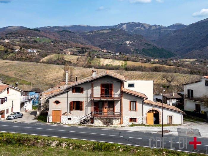 Casa quadrilocale in vendita in SS, Morro Reatino