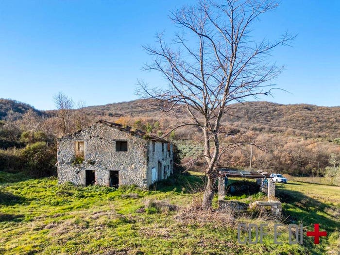 Casa in vendita in Via Pratolungo, Poggio Moiano