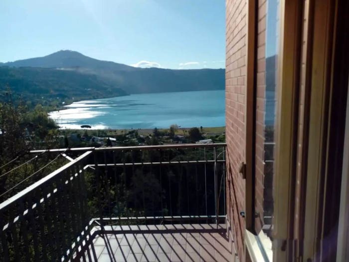 Appartamento con 6 locali in vendita in Viale Bruno Buozzi, Castagnole Due Santi, Marino