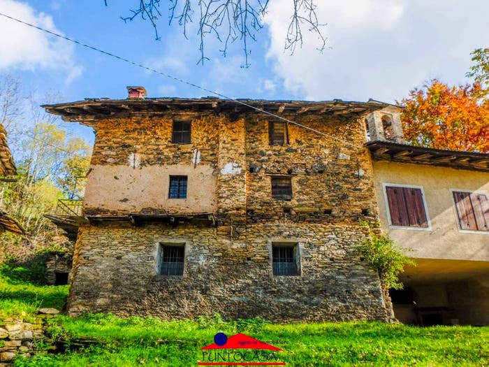 Casa quadrilocale in vendita in Borgata Roi, San Damiano Macra