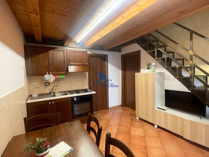 Appartamento quadrilocale in vendita in Via Bambino, Centro Storico, Catania
