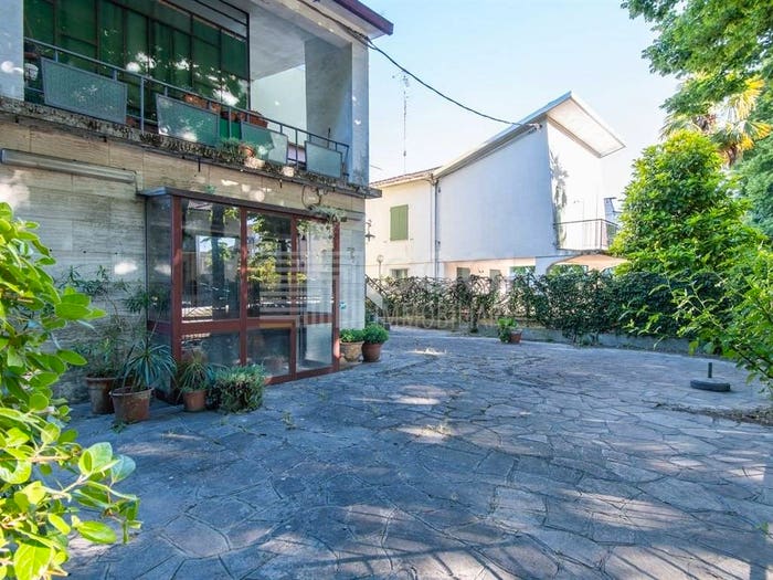 Appartamento quadrilocale in vendita in Viale Fratelli Cairoli, Centro, Castel Bolognese