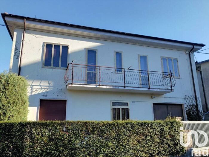 Casa con 6 locali in vendita in Localit  Valdara, Apecchio