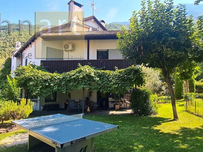 Casa con 6 locali in vendita in Laives