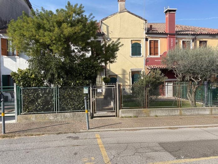 Casa quadrilocale in vendita in Via Ortazzo, Battaglia Terme