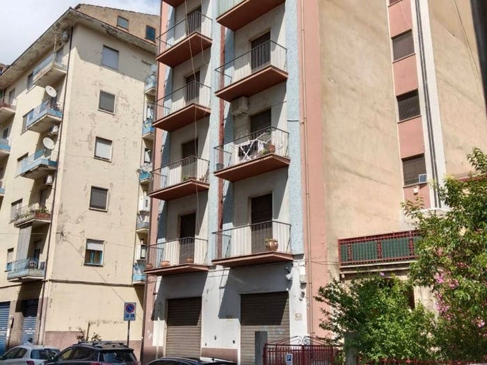 Appartamento con 5 locali in vendita in VIA DEI MILLE, Panebianco Tribunale, Cosenza