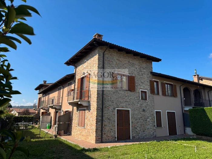 Appartamento bilocale in vendita in Via Don Asvisio Rinaldo, Centro, Frossasco